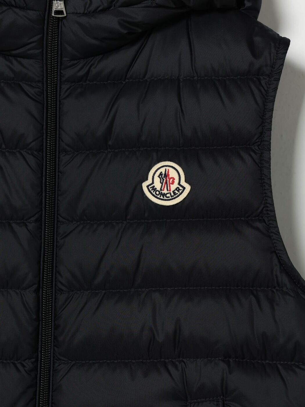 ��󥯥졼�� MONCLER �������ȥ����� �٥��� �ܡ����� �֥롼 Waistcoats 1A00007597YF ���� ����̵�� ��åԥ�̵�� 2026SS gi