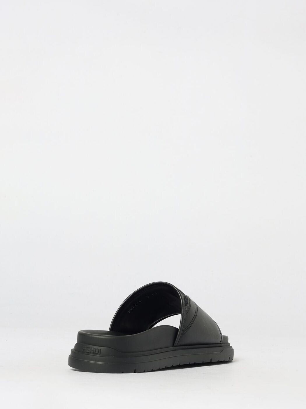 �ե���ǥ� FENDI �ե�åȥ��塼�� ������� ��� �֥�å� Flat Shoes 7X1674AF5T ���� ����̵�� ��åԥ�̵�� 2026SS gi