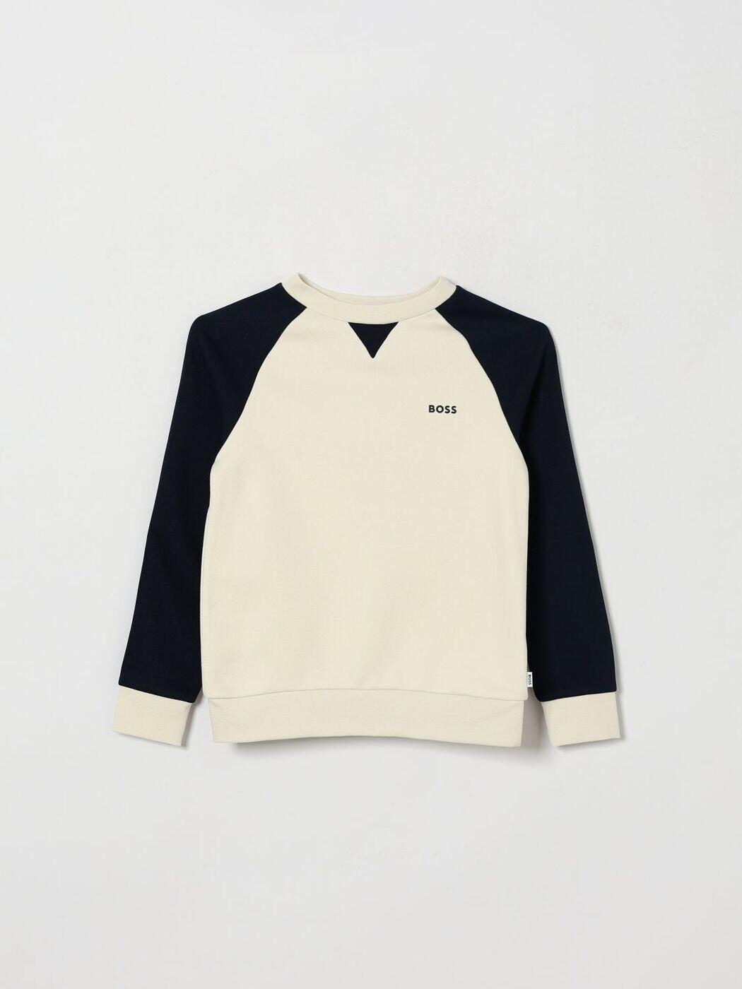 商品到着までの流れ （以下、予めご了承願います）・お客様の御注文後、買付を実施した際に「品切れ」となる場合がございます・御注文の際、日付指定ができません 日付指定ご希望の場合『商品到着確認メール』確認後に御希望日を指定ください・通関手続き状況によってはお届けに1か月以上お時間を頂く場合がございます 返品交換について 返品・交換についてのご案内 関連ブランド商品 関連商品ボーイズ HUGO BOSSニットウェア 品番 J53397 カラー Ivory 素材 コットン 87.0%, ポリエステル 13.0% シーズン 秋冬2026/2027 お届け日の目安 11月14日 〜 11月23日 サイズについて ▼ボーイズ ニットウェア 取扱サイズ 4568101416