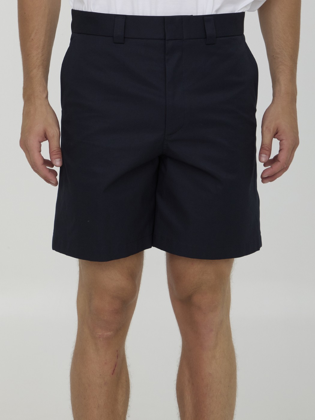 楽天BRANDSHOP・クラージュ楽天市場店【本日ポイント最大4倍!!】 グッチ GUCCI ショーツ メンズ ブルー Shorts 784043 BLUE 関税 送料無料 ラッピング無料 2024AW le