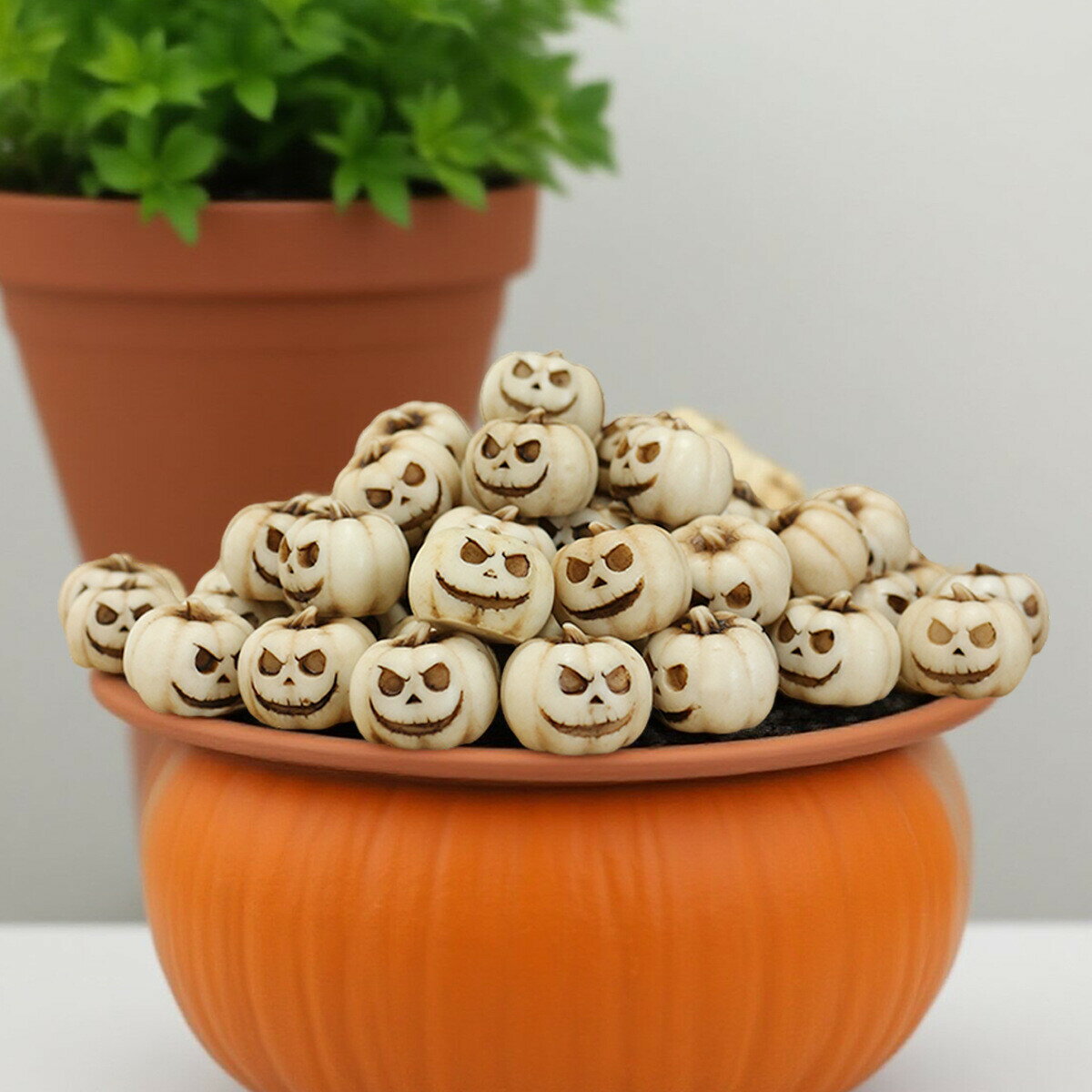Rakuten - ハロウィン 置物 パンプキン ミニカボチャ 20個セット 樹脂製 ジャックオランタン フィギュア デコレーション 雑貨 飾り付け ガーデン 玄関 室内 屋外 プランター 装飾 かわいい おしゃれ イベント インテリア小物 グッズ