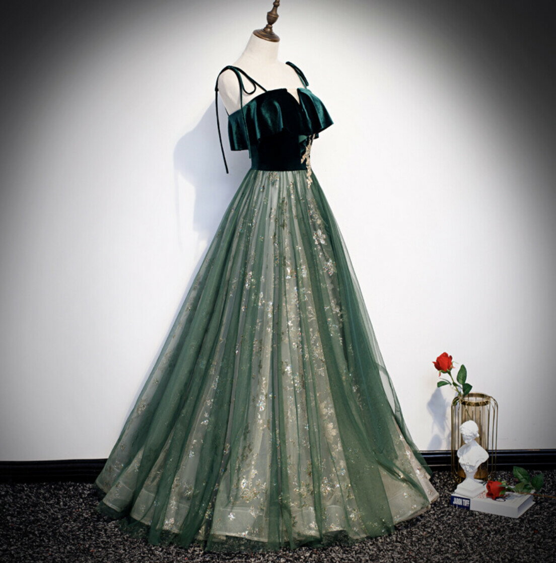 【高級感溢れるロングドレス】グリーン ベルベット×チュール Aラインドレス 刺繍入り パーティードレス 演奏会ドレス フォーマルワンピース 結婚式 二次会 キャミソールドレス 大きいサイズ S～XXL lha331