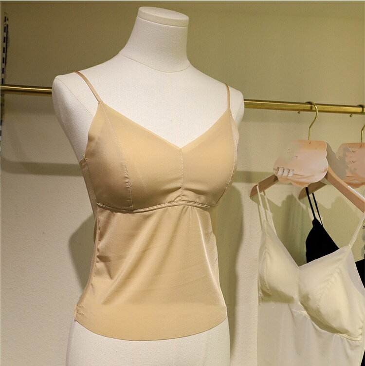 カップ付きキャミソール レディース ブラトップ 接触冷感 涼感インナー パッド付き ノンワイヤー シームレス 吸汗速乾 ストレッチ タンクトップ 下着 トップス ルームウェア インナー 夏用 フリーサイズ 美胸設計 肌色 ブラック ホワイト 大きいサイズ 寝汗対策 薄手 通気性