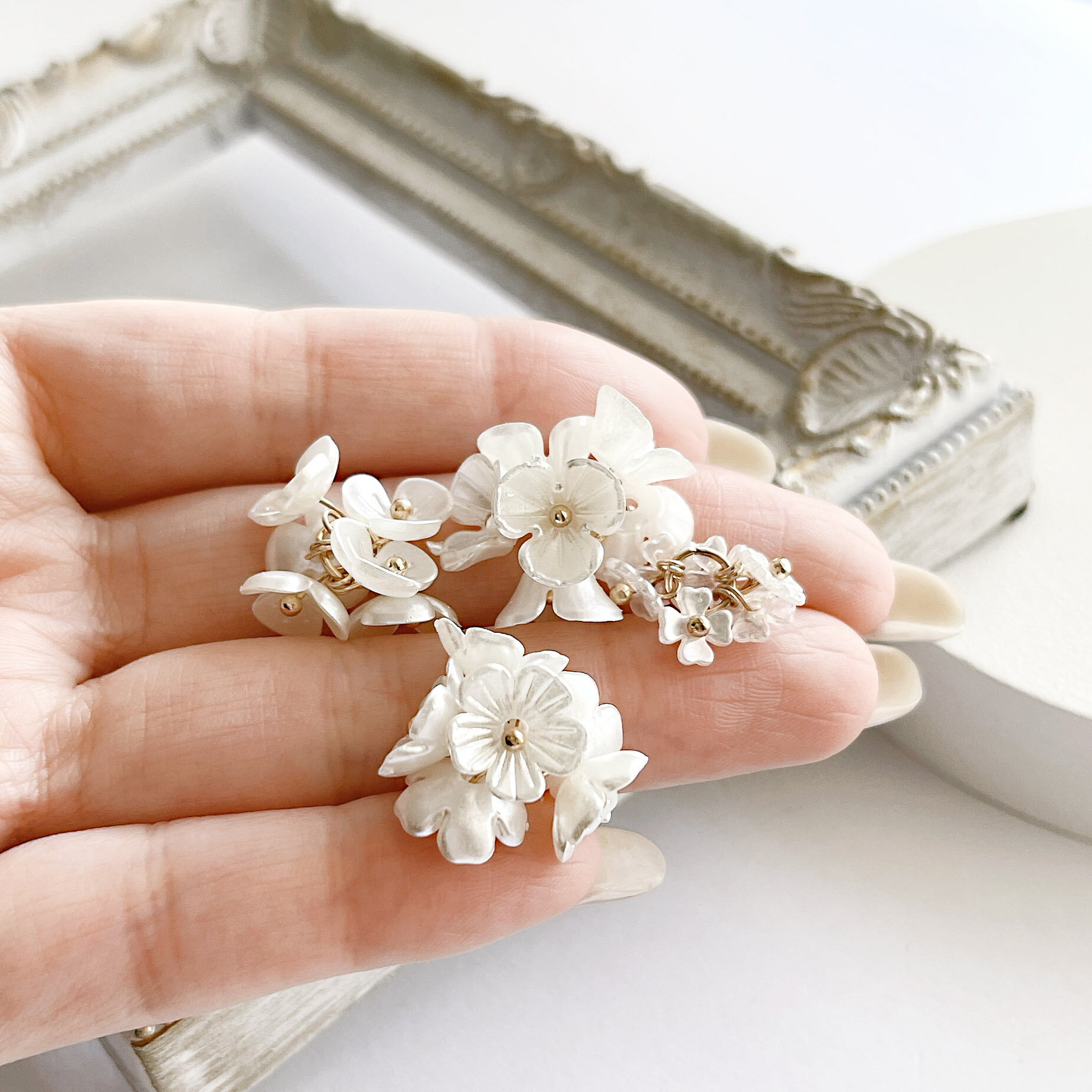 フラワーチャーム【●個入】手芸アクリルアクセサリーパーツハンドメイド韓国|花ビーズフラワーイヤリングチャーム手作りピアスバッグマスクチャームストラップピアリングオリジナルハンドメイドヘアアクセサリー秋冬問屋卸