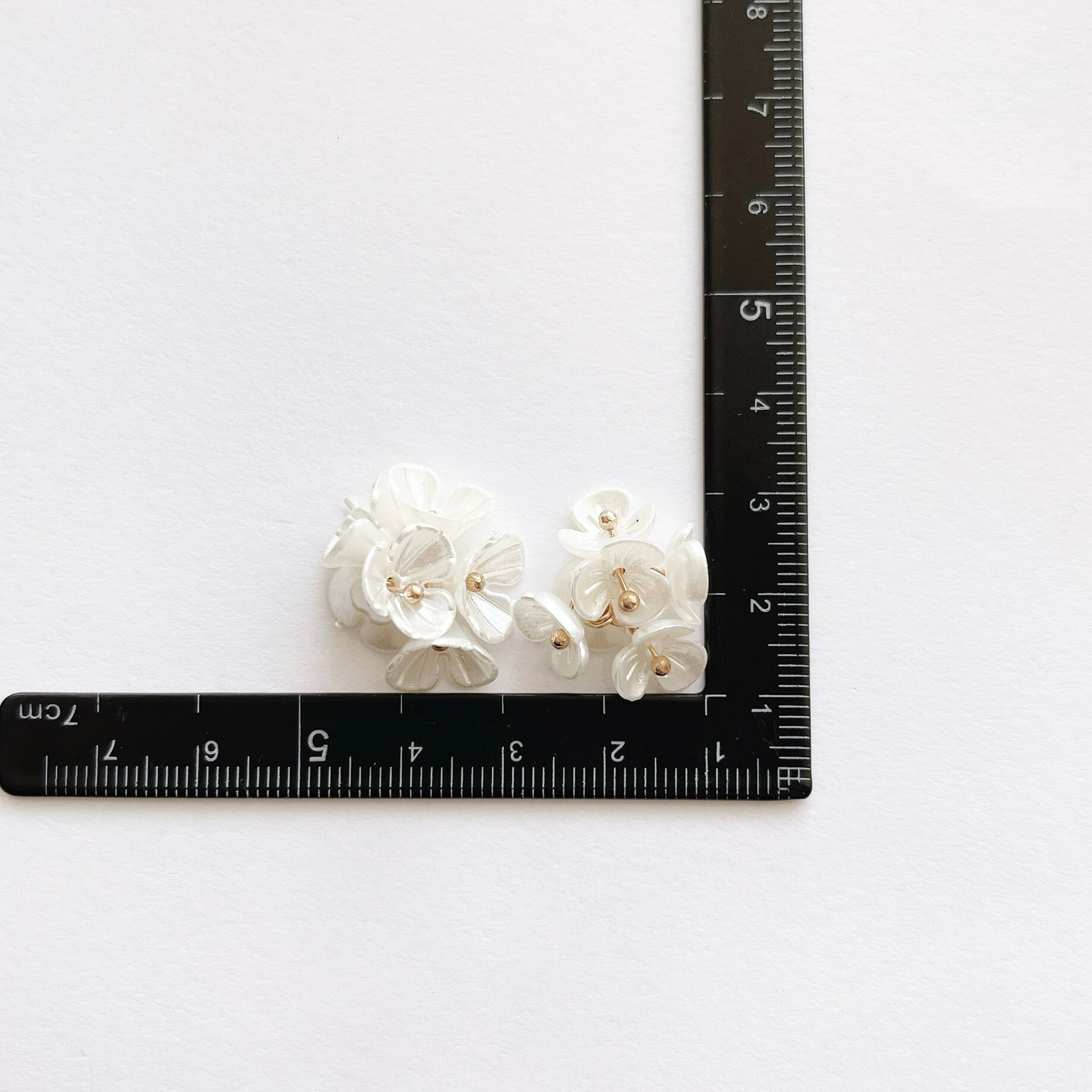 フラワーチャーム【●個入】手芸アクリルアクセサリーパーツハンドメイド韓国|花ビーズフラワーイヤリングチャーム手作りピアスバッグマスクチャームストラップピアリングオリジナルハンドメイドヘアアクセサリー秋冬問屋卸