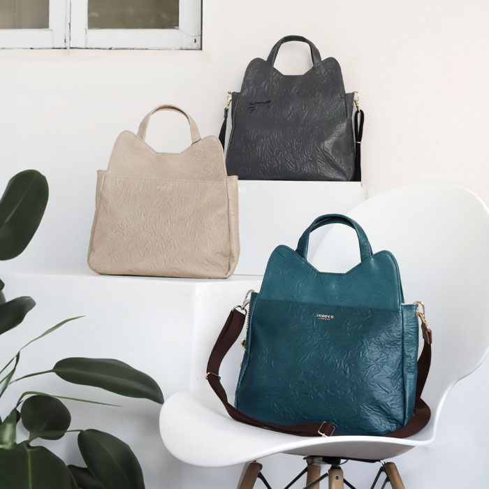 【5色】aoneco(アオネコ) 2WAY ショルダーバッグ [an038] 保護猫 支援 寄付 ブランド レディース 肩掛け 斜めがけ 手提げ 鞄 ハンドバッグ ミニトート ポシェット サコッシュ 小さい 小さめ 猫 ねこ 好き ハンドメイド 手作り 牛革 本革 姫路レザー レトロ 大人可愛い 日本製 craftcafe-10012183 クラフトカフェ サンプル画像3