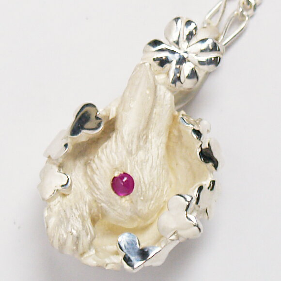 DECOvienya（デコヴィーニャ） 手作りアクセサリー ウサギとクローバーのペンダント ホワイト [DE-025W] ハンドメイドアクセサリー ジュエリー 動物 アニマル フィギュア ネックレス 個性的 うさぎ リアル レディース メンズ 日本製 国産のサムネイル