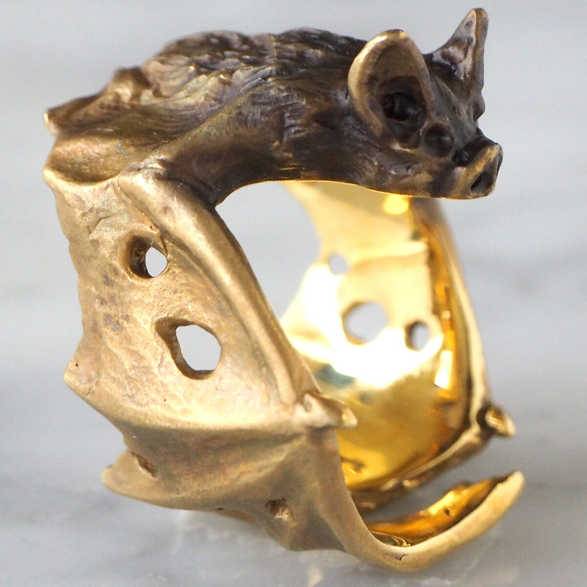 DECOvienya（デコヴィーニャ） 手作りアクセサリー こうもりリング ゴールド [DE-063G] ハンドメイドアクセサリー ジュエリー 動物 アニマル フィギュア 指輪 個性的 クール リアル レディース メンズ ハロウィン 日本製 国産