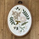【エントリーでP5倍:7/11 01:59まで】 刺繍キット ナチュラルフラワーのウール刺繍フレームキット【3,980円以上送料無料】