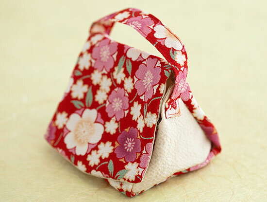 【手芸キット】おにぎりポーチ ｜ 手芸 キット 手芸キット 手作り ハンドメイド 手芸用品 ステッチ ラ..