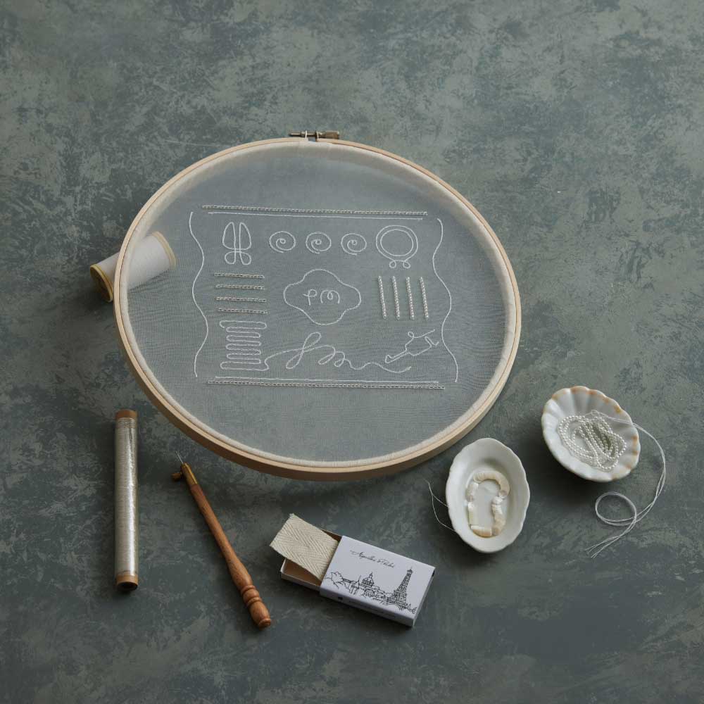 手づくりタウン 楽天市場店の通信講座 ｜ オートクチュール刺繍レッスン ｜ 通信教育 講座 修了証 取得 知識 教材 作品制作 動画レッスン 手芸 刺しゅう ビーズ 日本ヴォーグ社｜アングル2