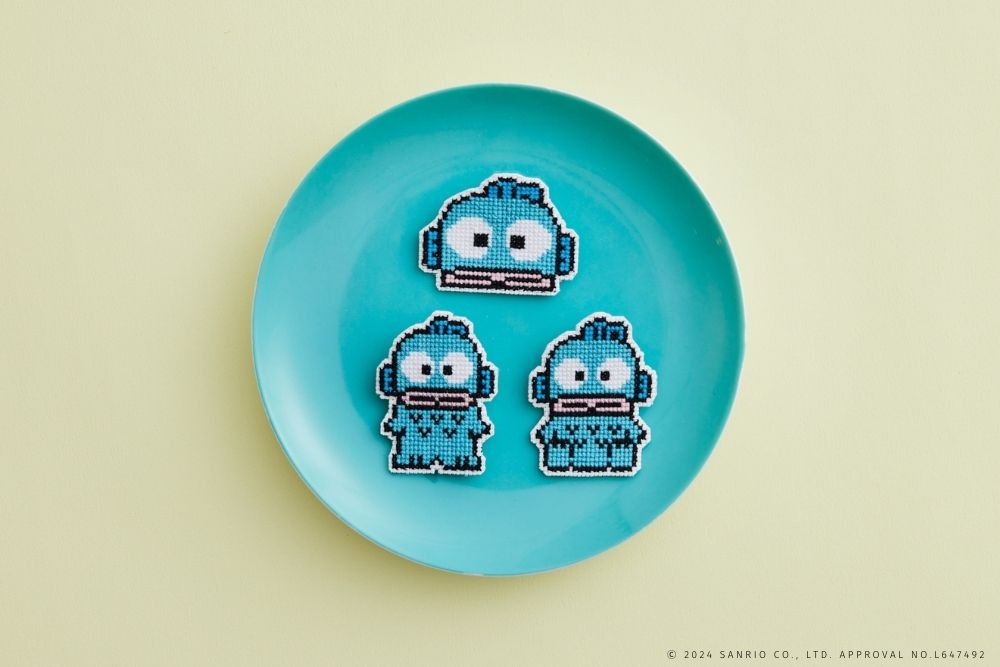 【説明書付き】 初心者向け クロスステッチのドット絵ブローチキット ハンギョドン 手芸 キット 手芸キット 手作り ハンドメイド 手芸用品 刺しゅう 刺繍 ししゅう 刺繍キット クロスステッチ サンリオ キャラクター かわいい