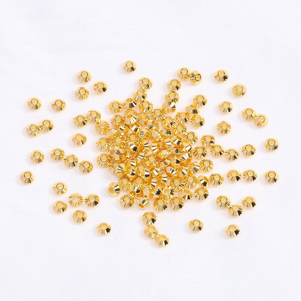 即日発送！メタルビーズ 花型 2.5×4mm ゴールド（50ヶ）