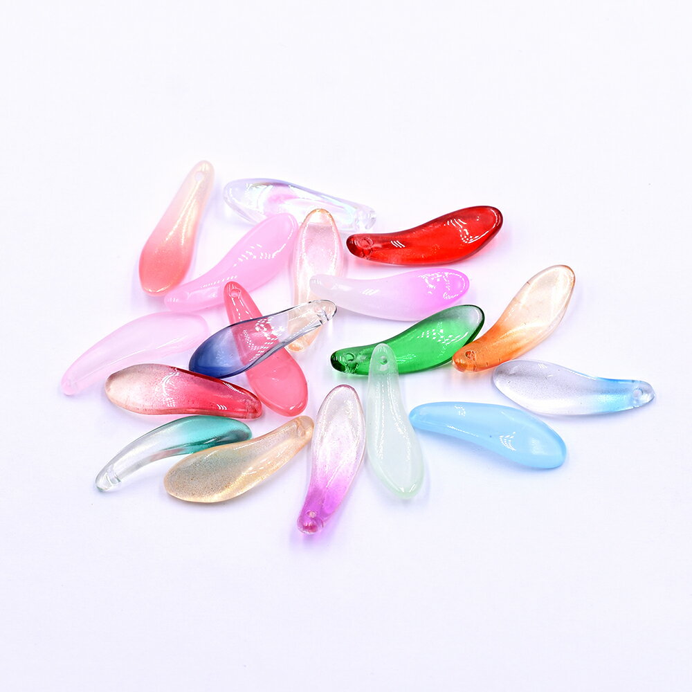 India Beads - 即日発送！ガラス製花びらチャーム グラデーションカラー 上質チェコ調ガラスチャーム 花びら 上部横穴あり 9×26mm 全18色