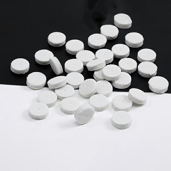 仕　様 サイズ約12mm(厚さ約4mm) 重さ約2.5g/袋 入　数 50ヶ 注意事項 商品の一部には、生産過程上において、歪み・メッキムラ・色ムラ・サビ・多少の柄ずれなどある場合があります。ご返品とご交換は出来かねますので、予めご了承の上...