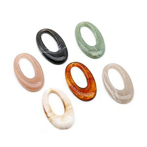 仕　様 サイズ約25×46mm材　質ポリ樹脂製 重さ約29g/パック 入　数 10ヶ 注意事項 商品の一部には、生産過程上において、歪み・メッキムラ・色ムラ・サビ・多少の柄ずれなどある場合があります。ご返品とご交換は出来かねますので、予めご了承の上ご購入ください。ご理解・ご協力をお願い申し上げます。