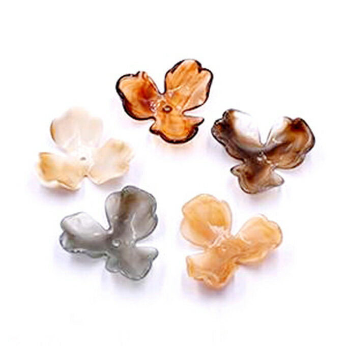 仕　様 サイズ約36×36mm材　質アクリル製 入　数 10ヶ 注意事項 商品の一部には、生産過程上において、歪み・メッキムラ・色ムラ・サビ・多少の柄ずれなどある場合があります。ご返品とご交換は出来かねますので、予めご了承の上ご購入ください。ご理解・ご協力をお願い申し上げます。