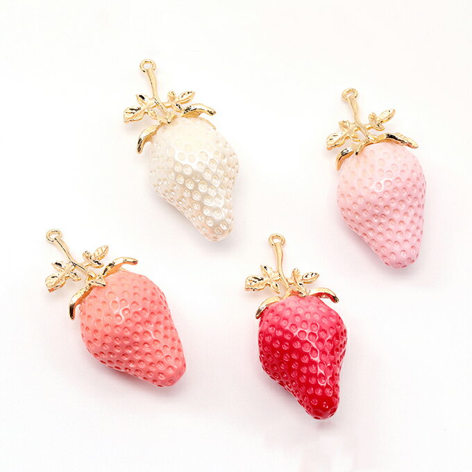 即日発送！いちごチャーム イチゴ ストロベリー いちご 苺 チャーム フルーツ 約18×41mm（2ヶ）