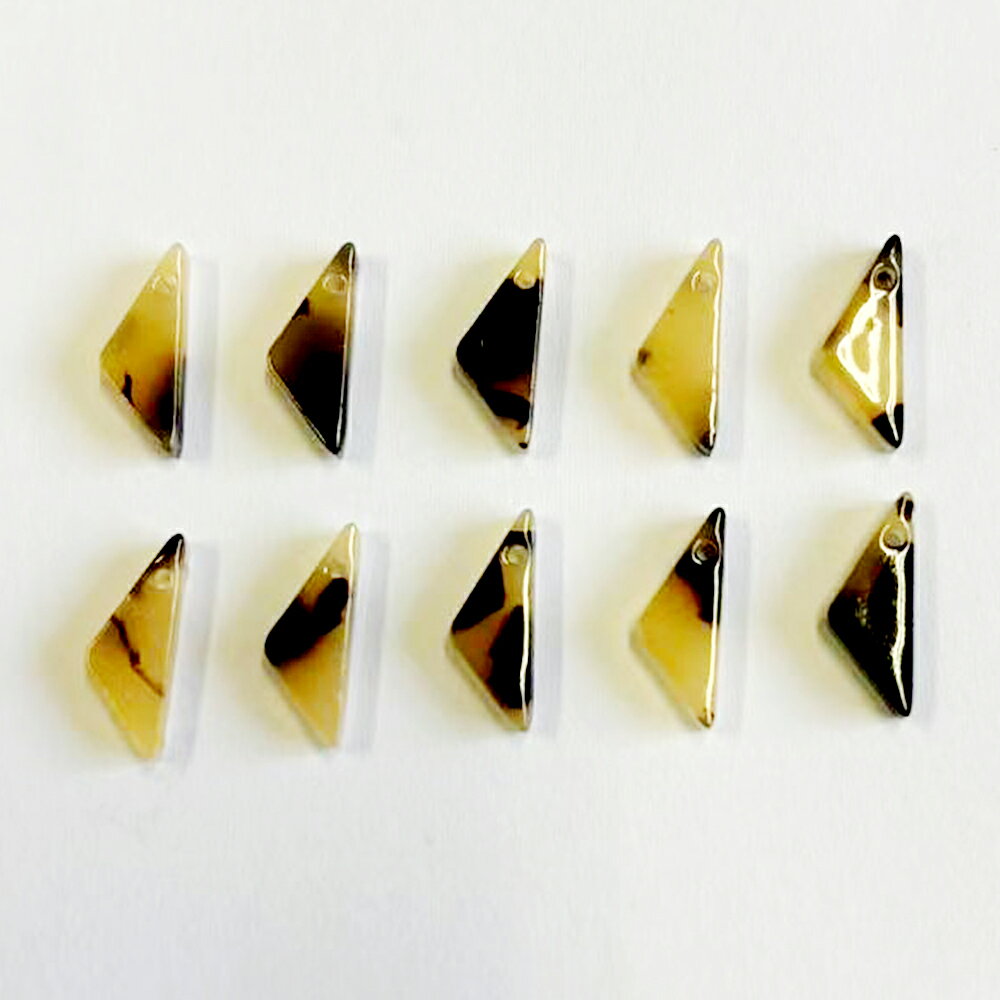 Rakuten - 即日発送！べっこうパーツ 三角形 ベージュ 1穴 約5.5×15mm（10ヶ）