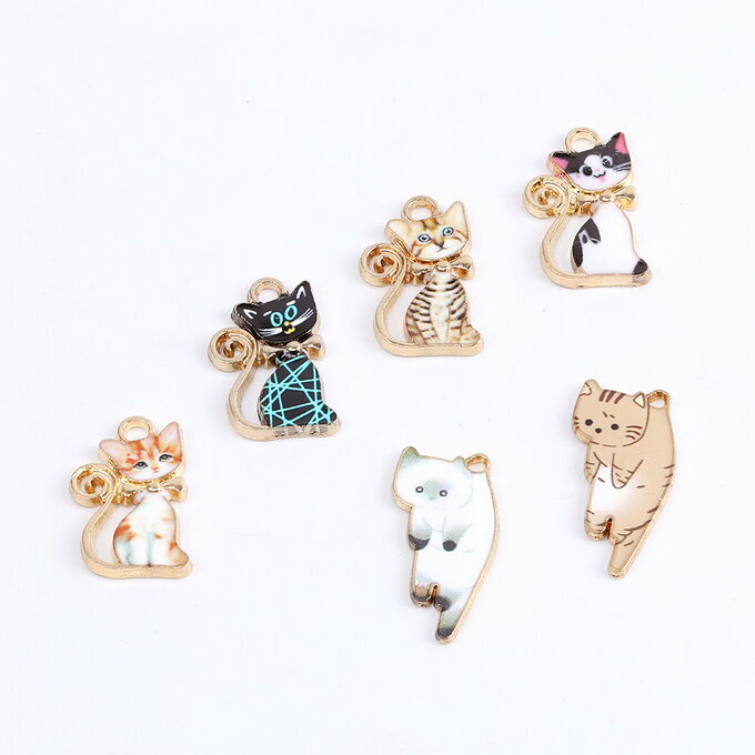 即日発送！レジン調チャーム 猫チャーム 全6種 1カン付き ゴールド
