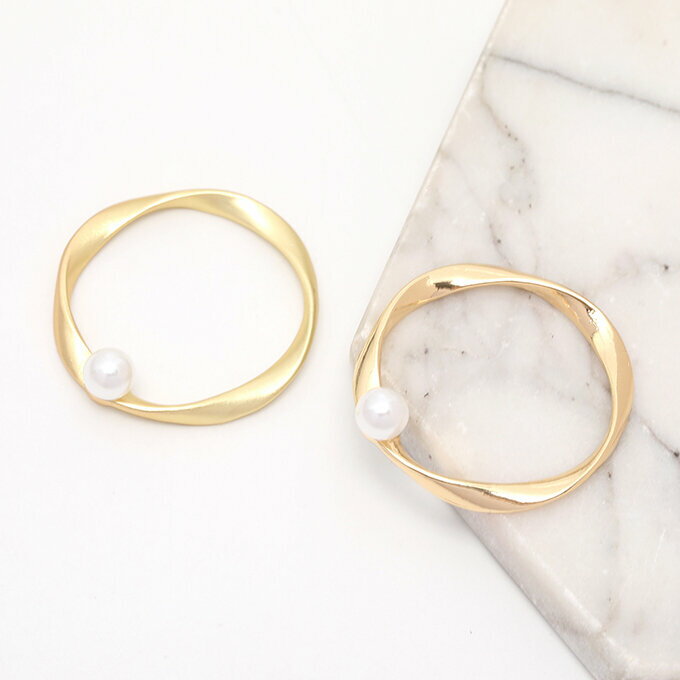 即日発送！メタルフレームパーツ ひねり ラウンド パール付き 29×31mm（6ヶ）