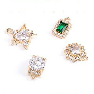 即日発送！高品質ジルコニアチャーム ゴールド