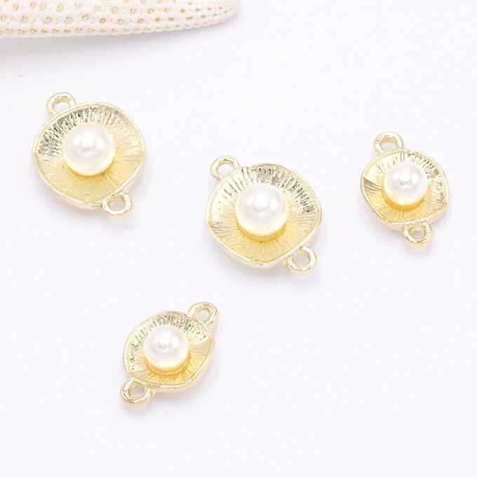 即日発送!金属チャーム 不規則丸型 パール付き 2カン 12×18mm ゴールド【4ヶ】