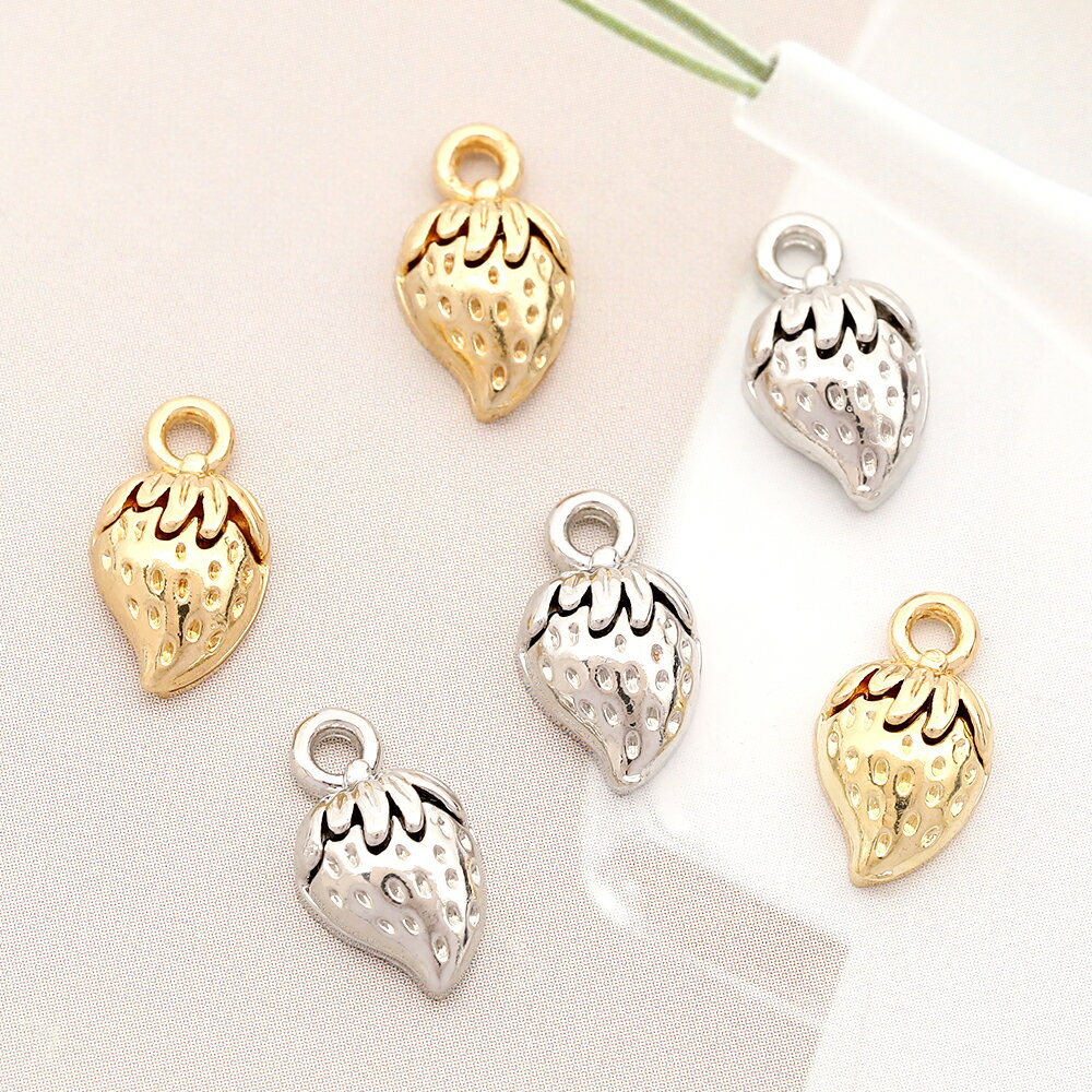 即日発送！立体メタルチャーム いちごモチーフ メタルいちごチャーム ヘタあり 1カン付き約 7×12mm（2ヶ）