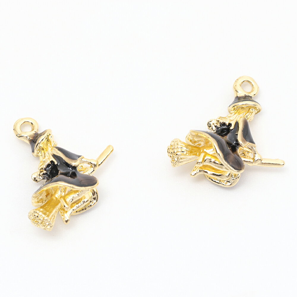 即日発送！エポチャーム 空飛ぶ魔女 立体 魔女 ホウキ 魔法使い ハロウィン メタルチャーム 約18×18mm（2ヶ）