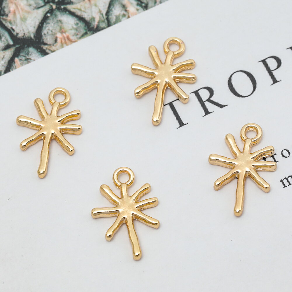 即日発送！メタルチャーム 雪の結晶モチーフ スノー デザインチャーム メタルパーツ 1カン 約10×15mm（6ヶ）