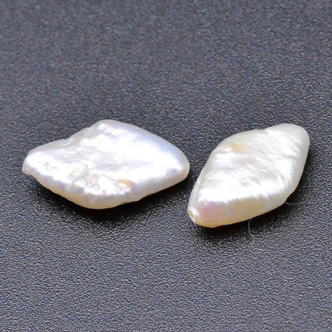 即日発送！高品質淡水パールビーズ No.43 菱形 天然素材【2ヶ】