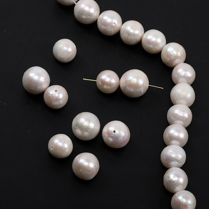 即日発送！淡水パールビーズ 天然素材 ラウンド 11-13mm（1ヶ）