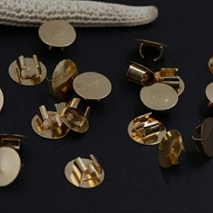 即日発送！ヘアゴム用留め具 ゴムに付けるメタルパーツ 丸皿 平皿 10mm ゴールド【20ヶ】