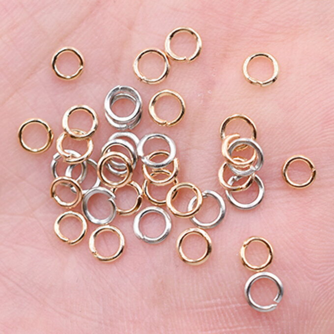 仕　様 サイズ約0.7×4mm材　質鉄製 入　数 約50g 注意事項 商品の一部には、生産過程上において、歪み・メッキムラ・色ムラ・サビ・多少の柄ずれなどある場合があります。ご返品とご交換は出来かねますので、予めご了承の上ご購入ください。ご理解・ご協力をお願い申し上げます。
