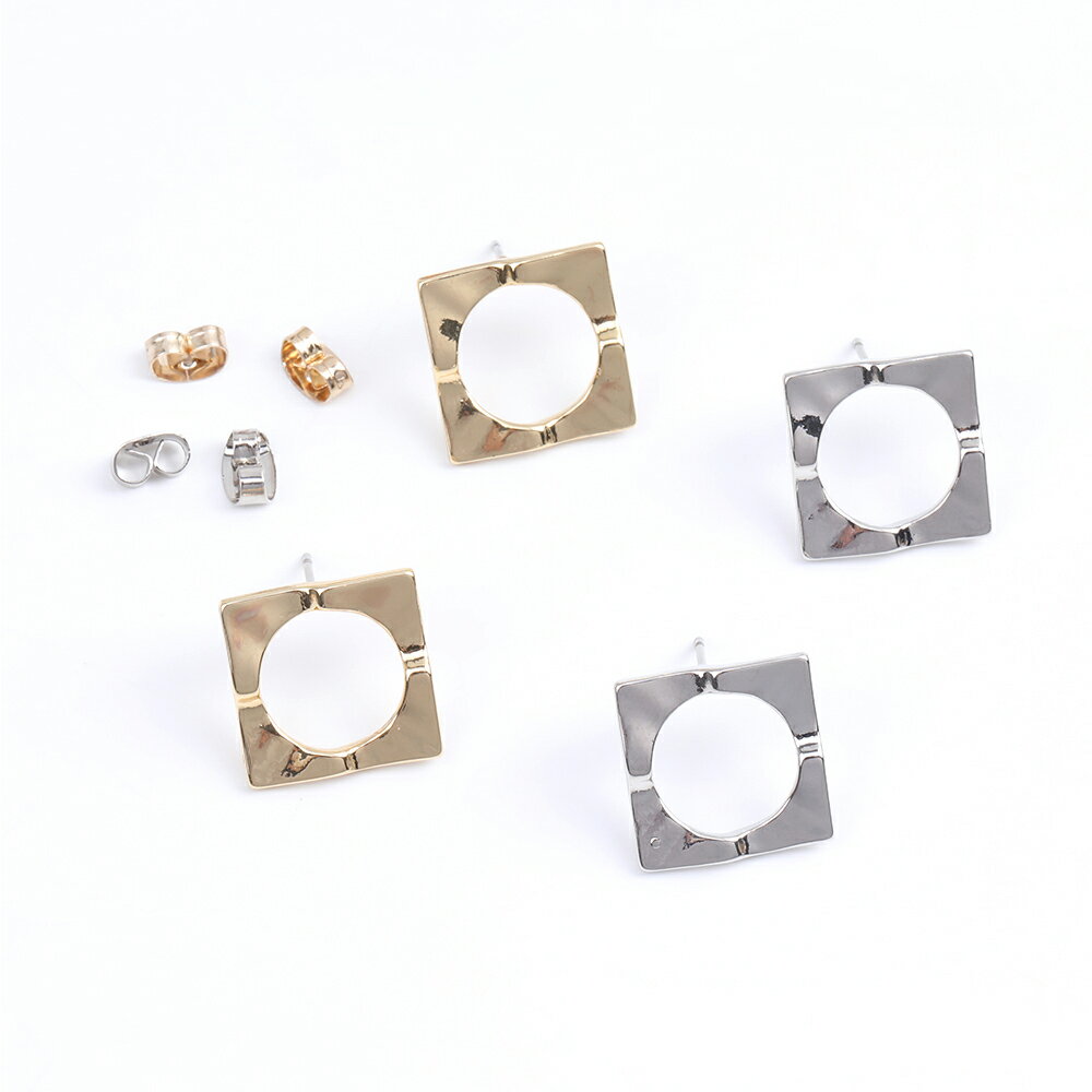 即日発送！デザインピアス スクエア型 15×15mm（2ヶ）