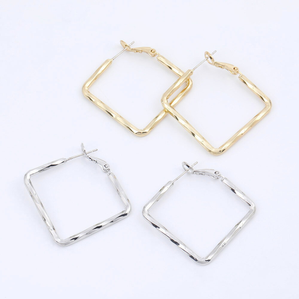 即日発送！デザインフープピアス ひし形 3×39mm（1ペア）