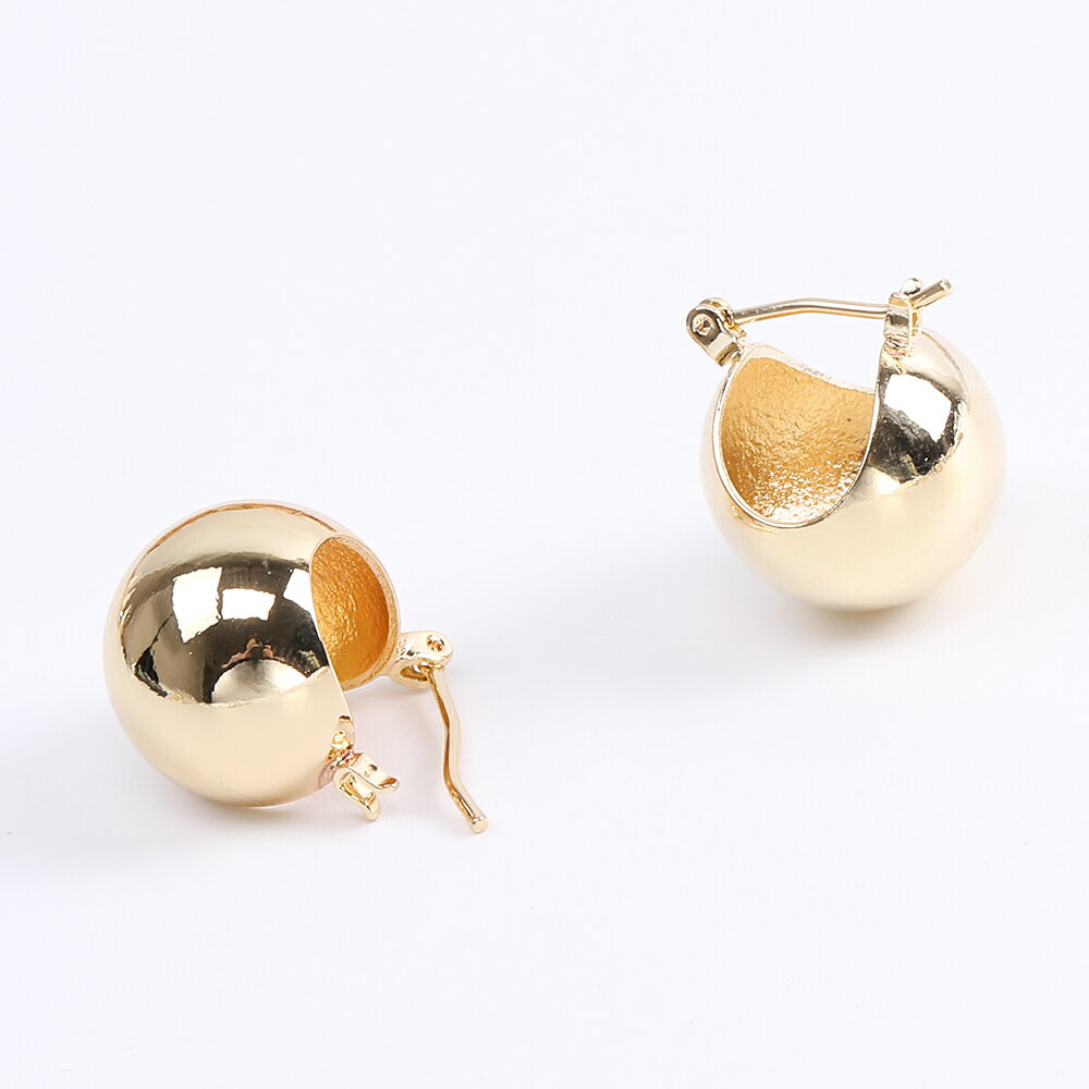 即日発送！上質デザインピアス 小粒ピアス ラウンド 15mm（2ヶ）