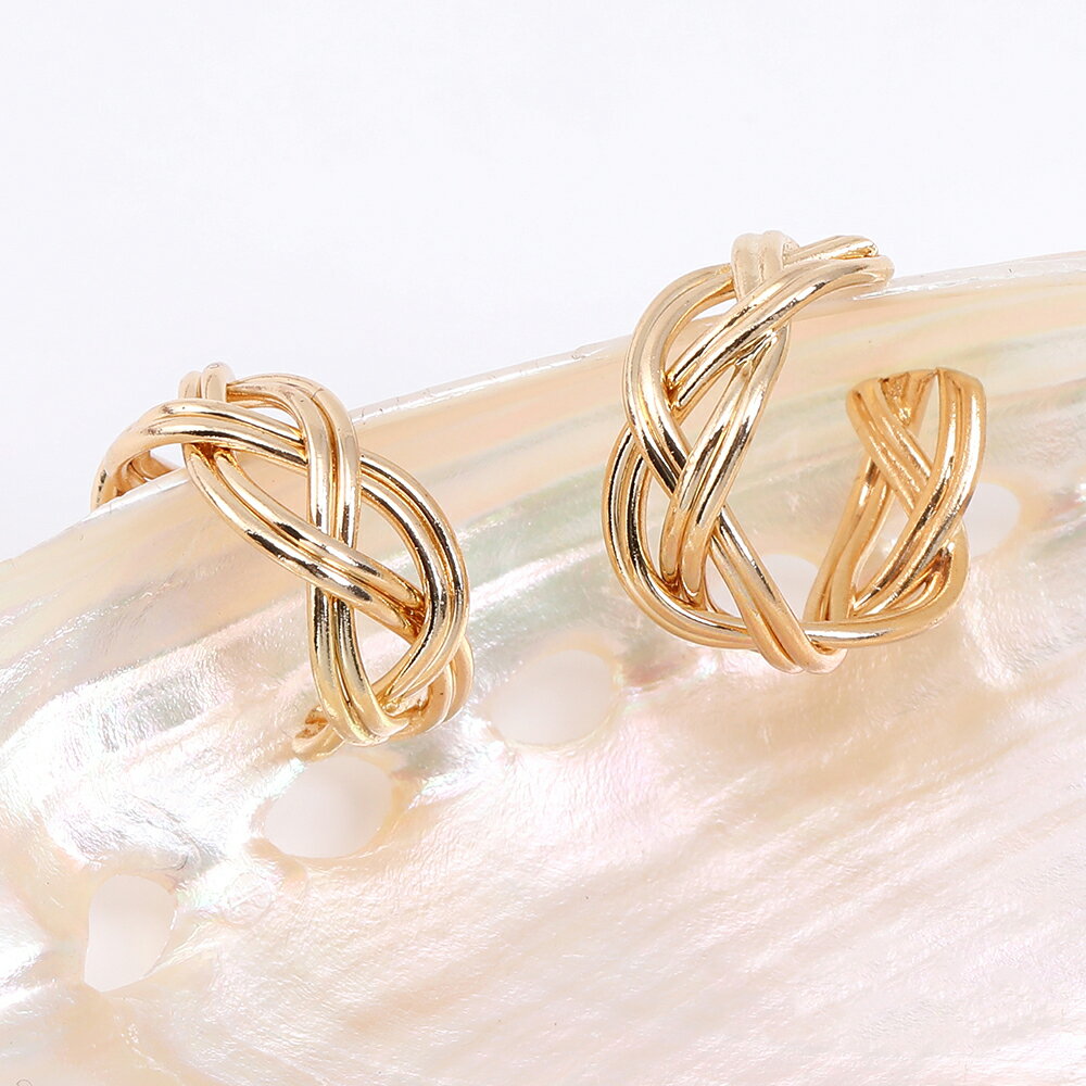 即日発送！リング調イヤーカフ 光沢感あり 上質 ワンタッチ 簡単装着 片耳用 12mm（1ヶ）