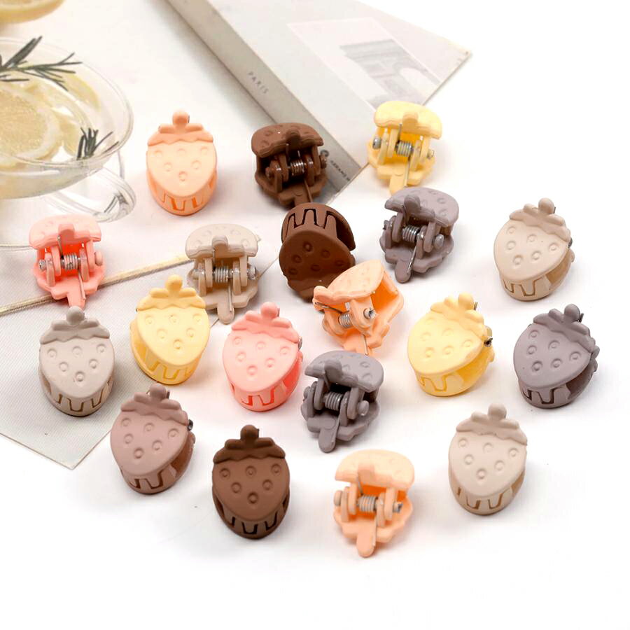 即日発送！MINIバンスクリップ アクリルヘアクリップ ミックスカラー いちご イチゴ 苺 12×15mm（20ヶ）