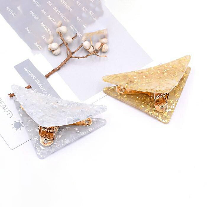 即日発送！バンスクリップ アクリル三角 ヘアアクセサリー スパンコール入り　※メール便不可