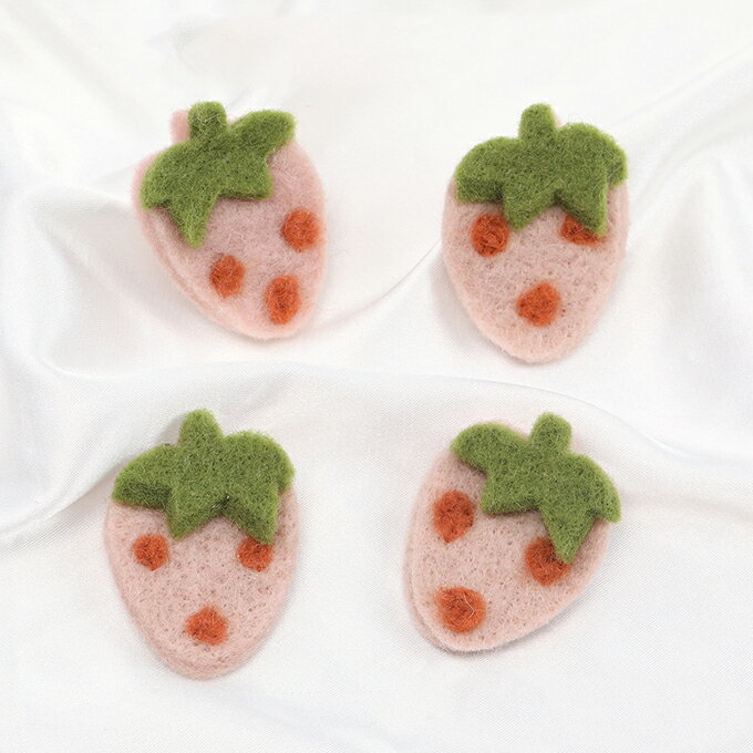 即日発送！フェルトパーツ いちご 30×45mm（4ヶ）