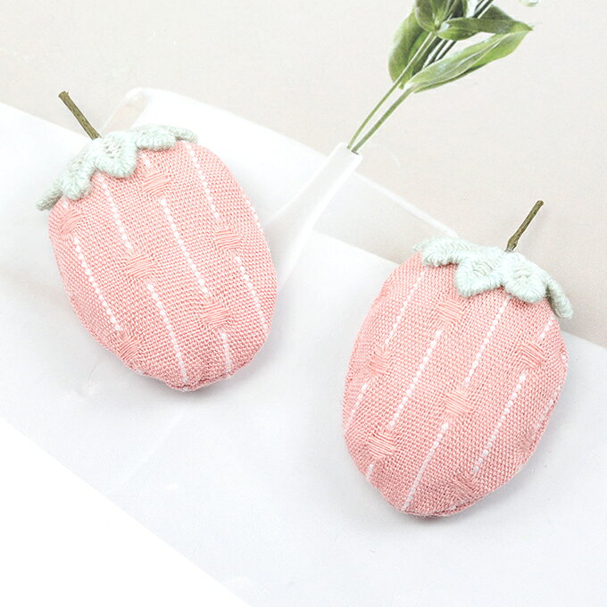 即日発送！クッションパーツ イチゴパーツ 苺 もふもふパーツ DIY 服飾飾り髪飾り 立体 約3×4cm（2ヶ） craftmax11-10014674 craftmax サンプル画像3