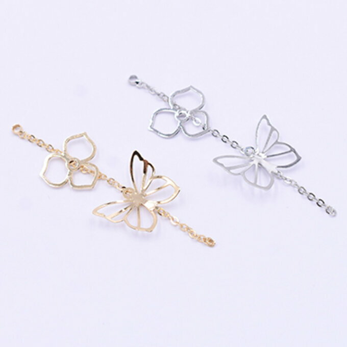 即日発送！高品質チェーンチャーム カン付き 透かし 蝶×3弁花【4個入り】