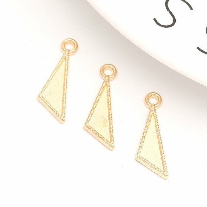 即日発送！ミール皿チャーム 三角形 7.5×23mm ゴールド（10ヶ）