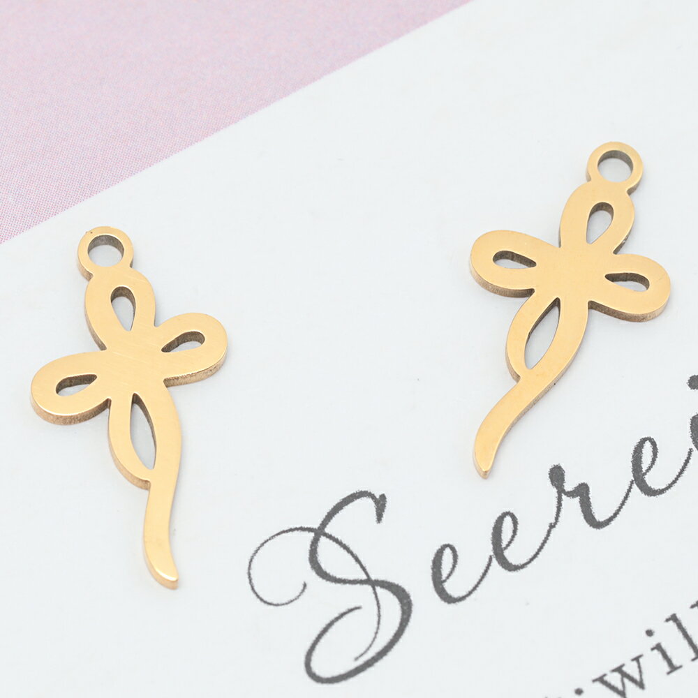 即日発送！ステンレス製メタルチャーム 蝶々結び リボン 高品質 チャーム 電気メッキ加工 SUS304 約10×19mm（2ヶ）