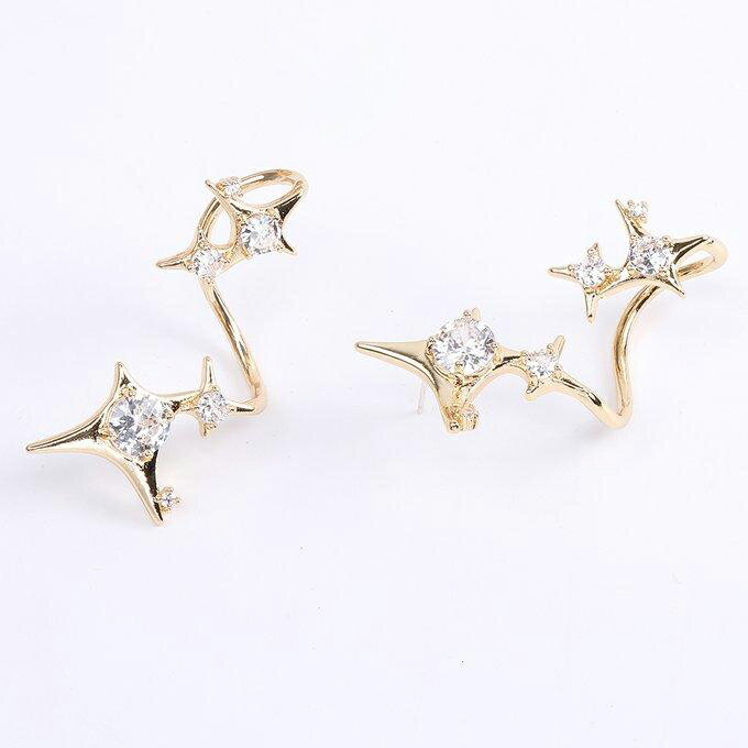 即日発送！高品質デザインピアス＆イヤーカフ 星形 ジルコニア付き 17×43mm ゴールド（1ヶ）
