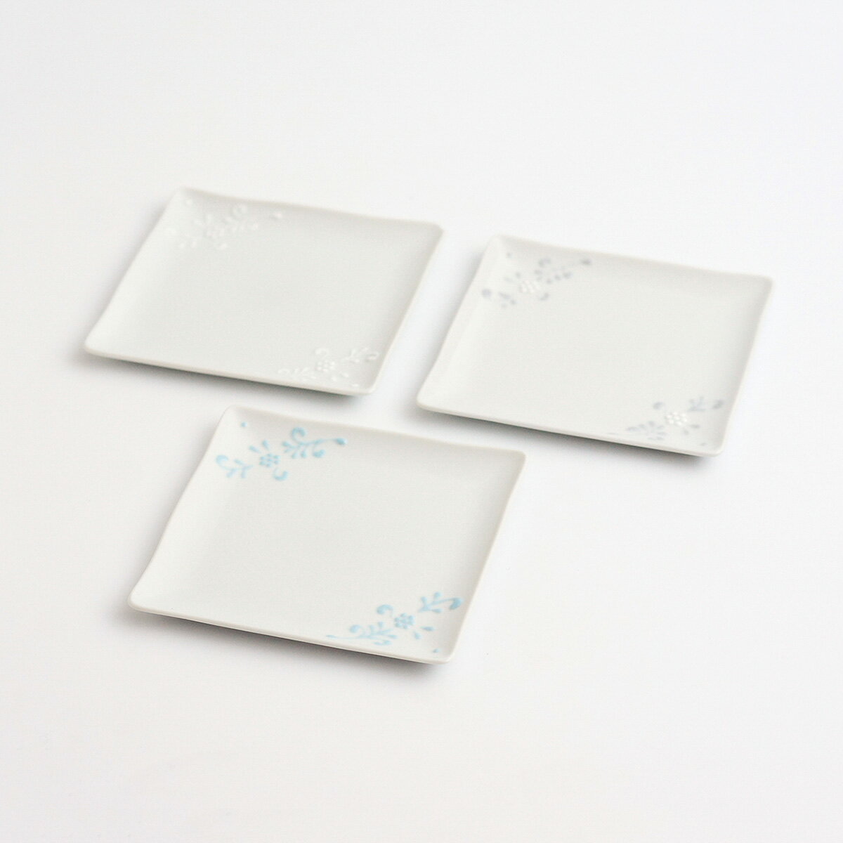 【 スワトウ 薄銘皿 正角中 】 波佐見焼 和食器 おしゃれ 一龍陶苑 手描き 皿 プレート 白い皿 ハンドメイド いちりゅう 結婚式の引出物やギフト！食器 内祝い はさみやき 北欧 ギフト 有田焼のサムネイル