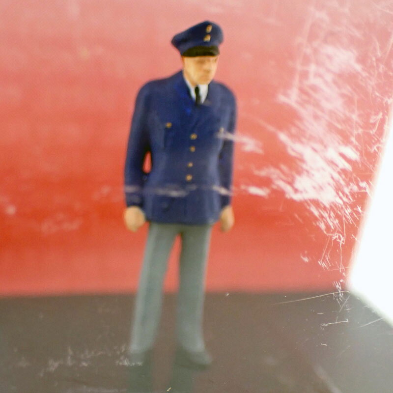 鉄道職員 (塗装済み完成品　HO 1/87)【プライザー preiser 59000028001】