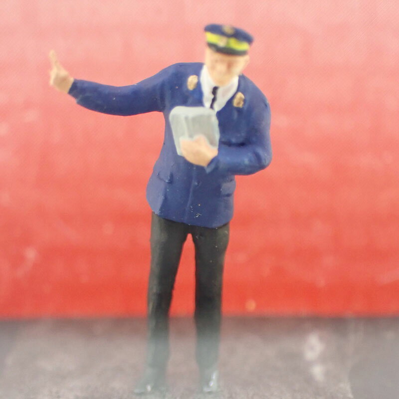 案内係 (塗装済み完成品 HO 1/87)【プライザー preiser 59000028042】