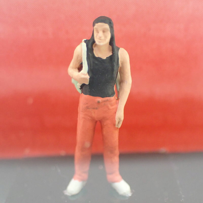 リュックを背負った男性バックパッカー (塗装済み完成品 HO 1/87)【プライザー pre...